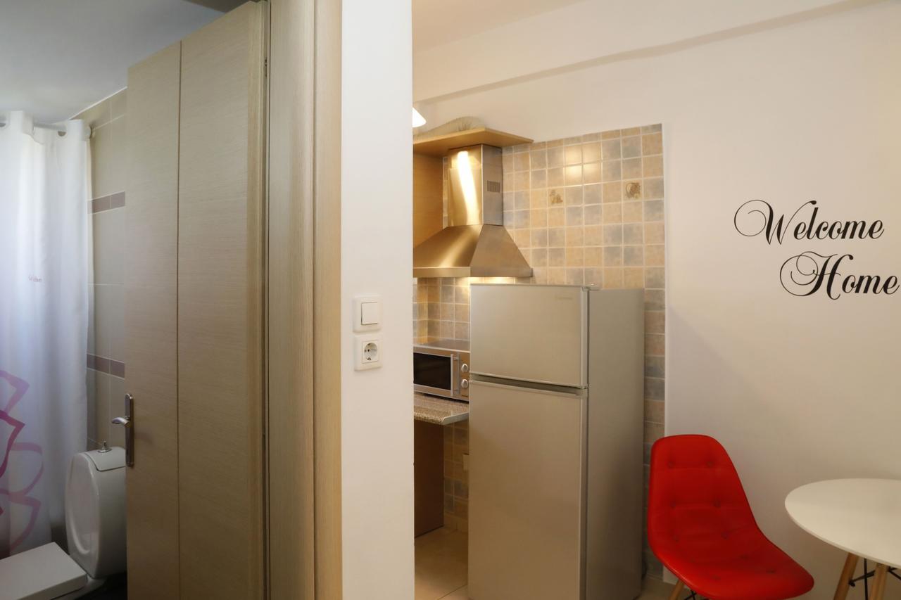 Metaxourghio Boutique Apartment Atenas Exterior foto