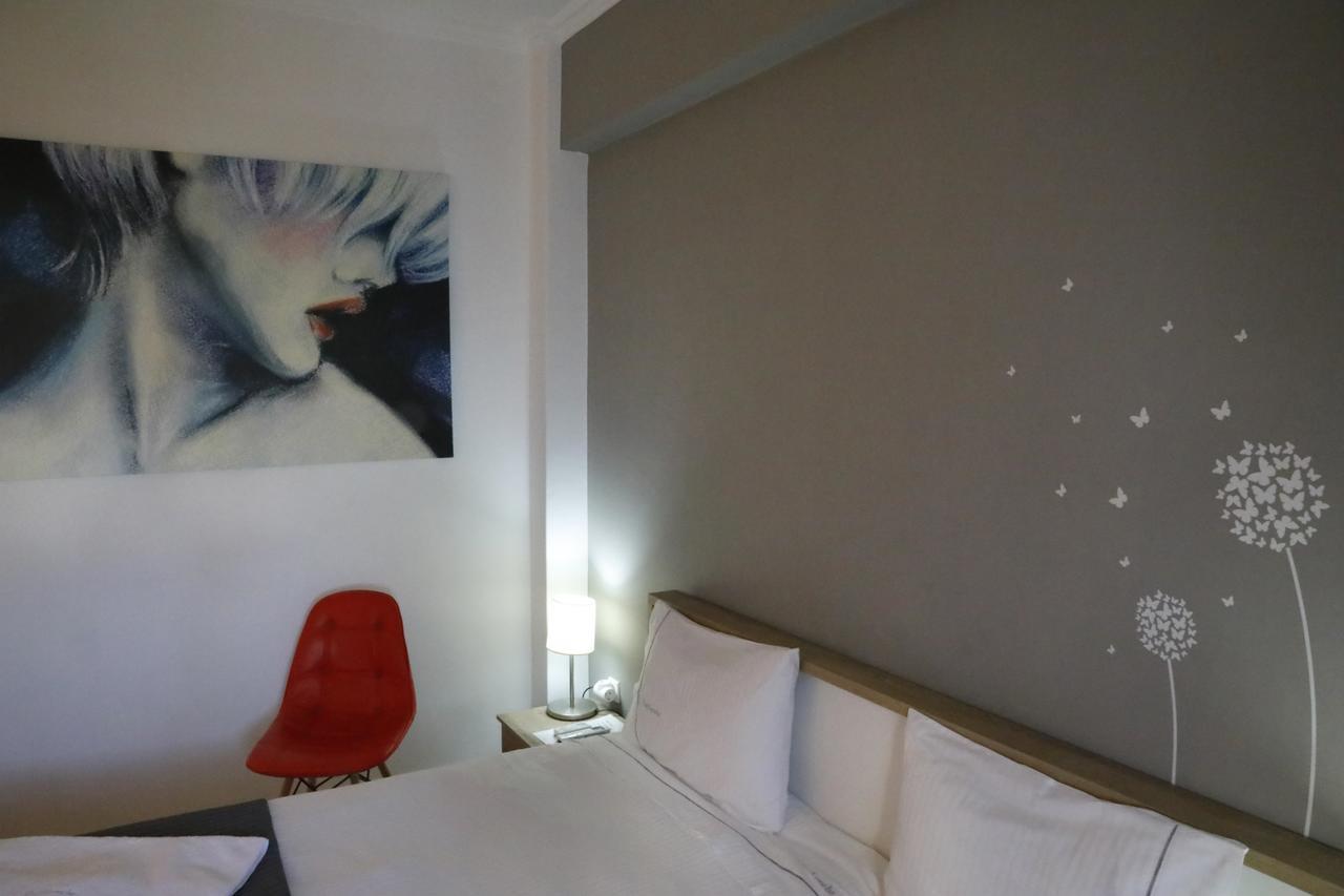 Metaxourghio Boutique Apartment Atenas Exterior foto