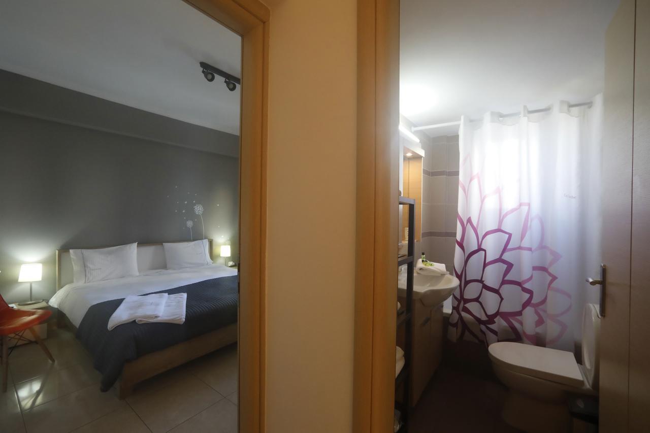 Metaxourghio Boutique Apartment Atenas Exterior foto